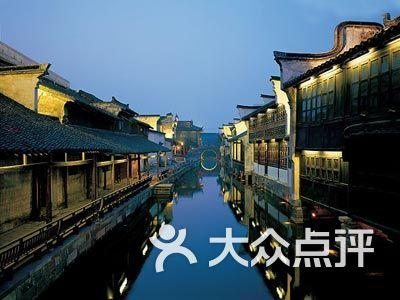 逃离违建房屋5